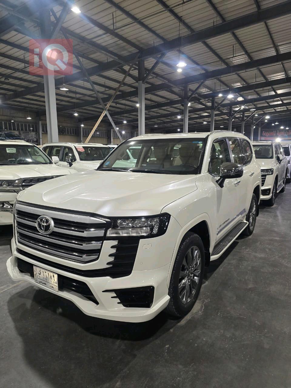 تۆیۆتا لاند کروزەر